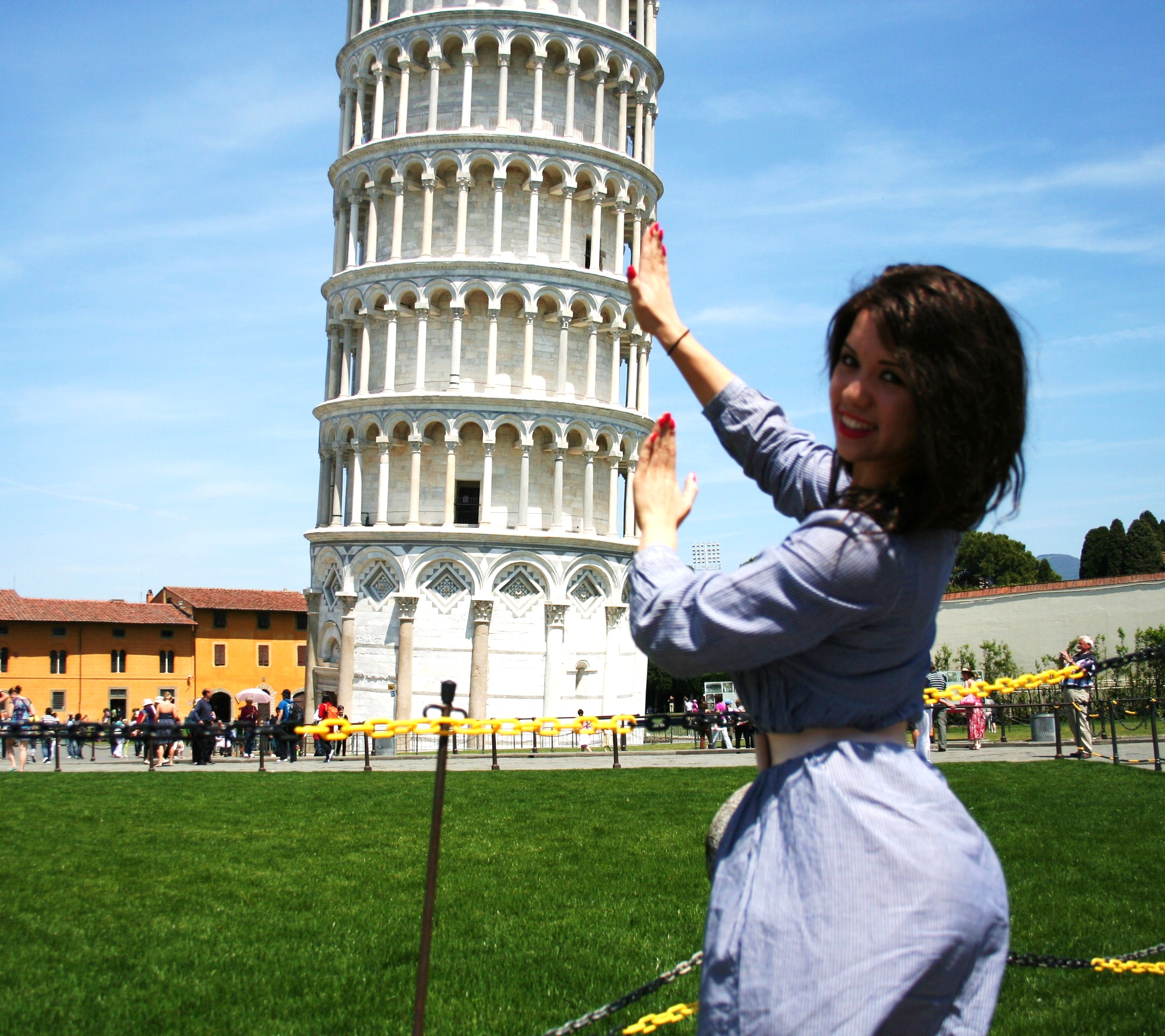 Leaning Tower of Pisa - forced perspective photo