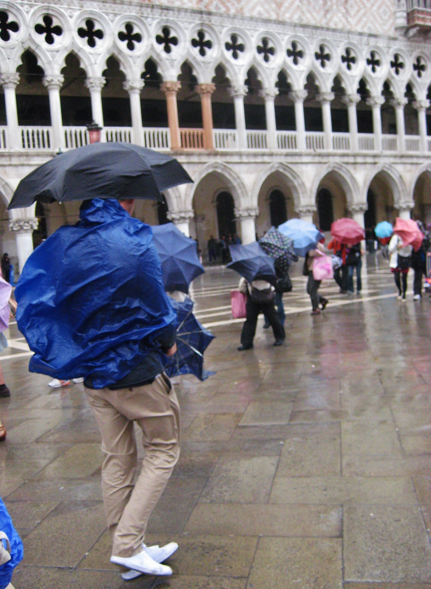 rain in Venice, italy, raining
