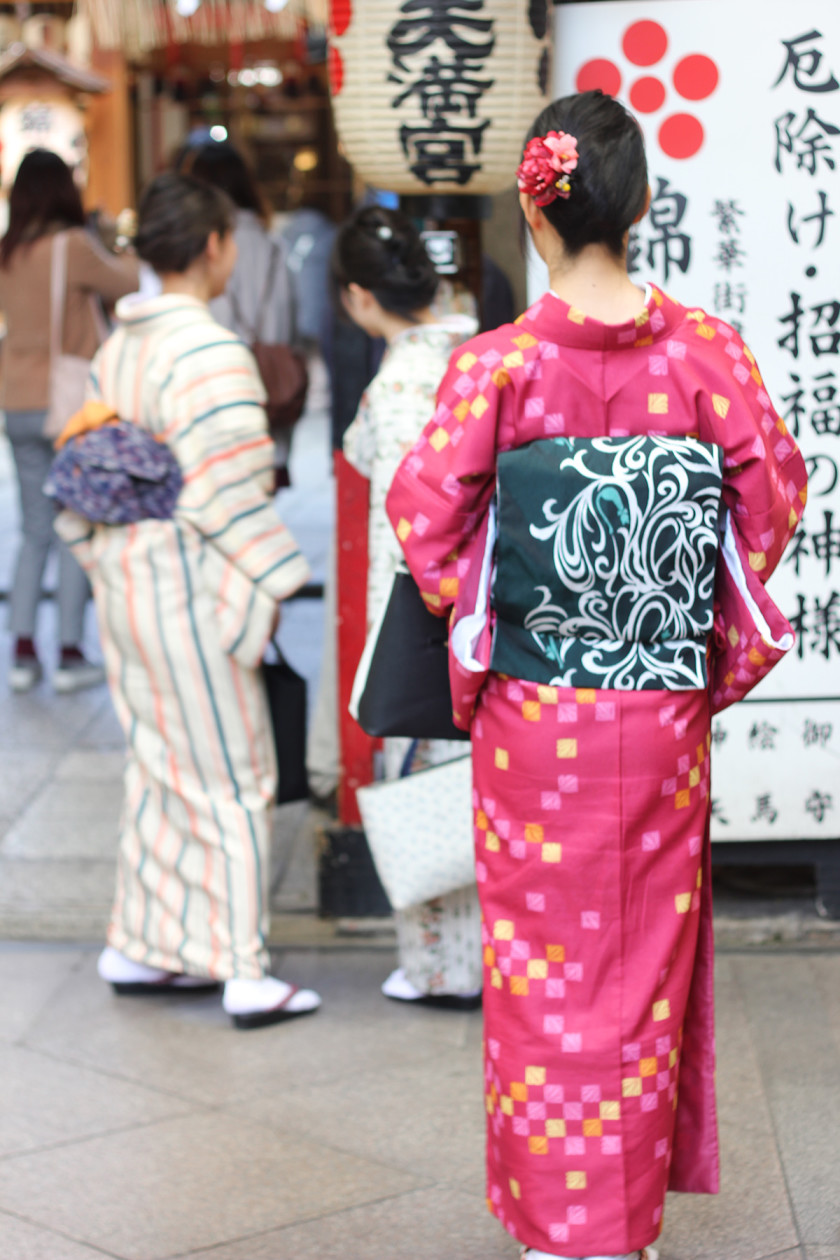 Japanese girls wearing Kimonos in Kyoto