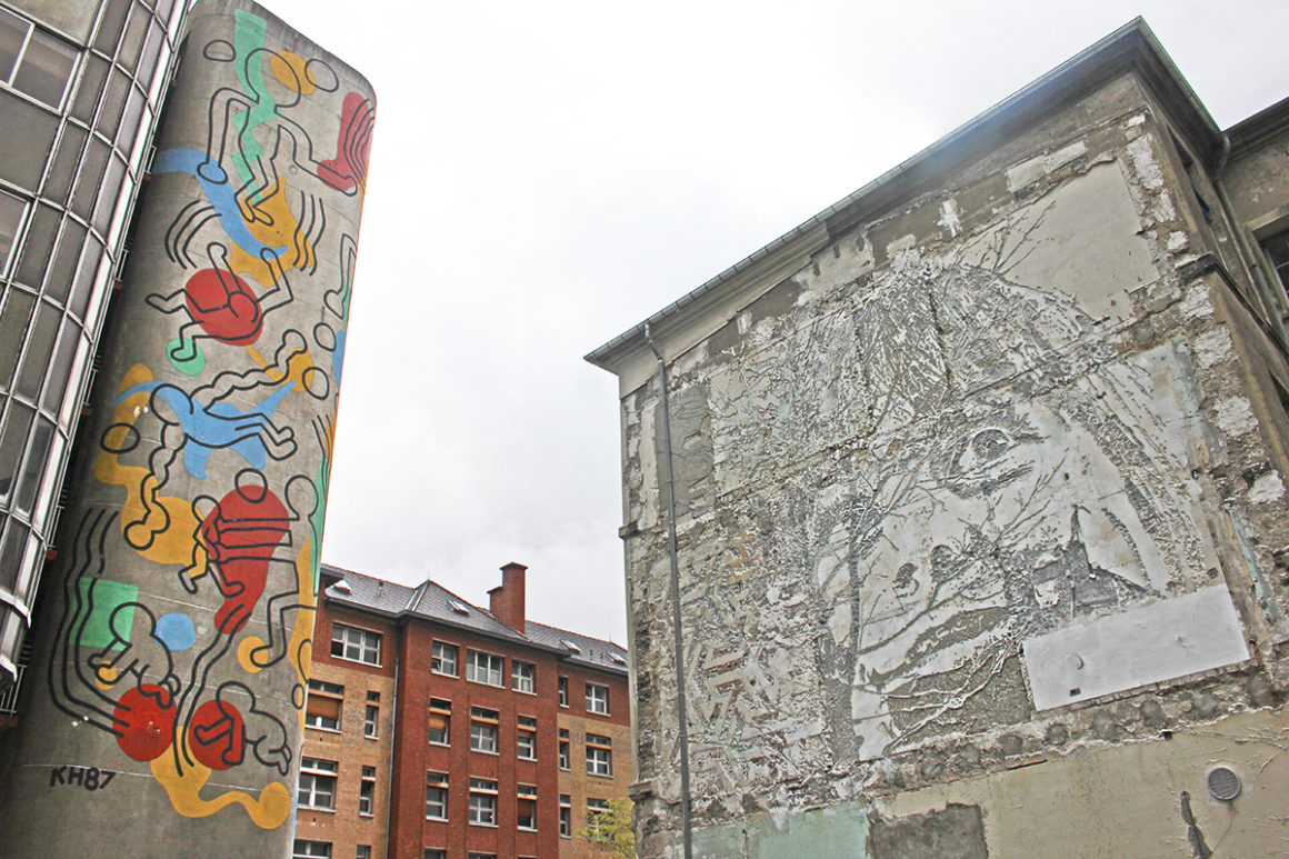 Keith Haring street art/mural in Paris