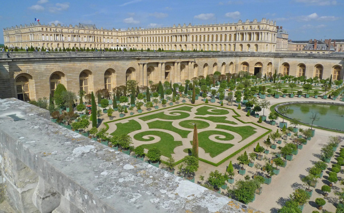 Palace of Versailles, exterior garden - Art lover's guide to Paris