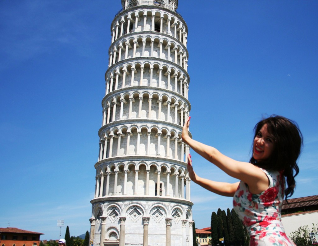 Forced perspective of The Leaning Tower of Pisa