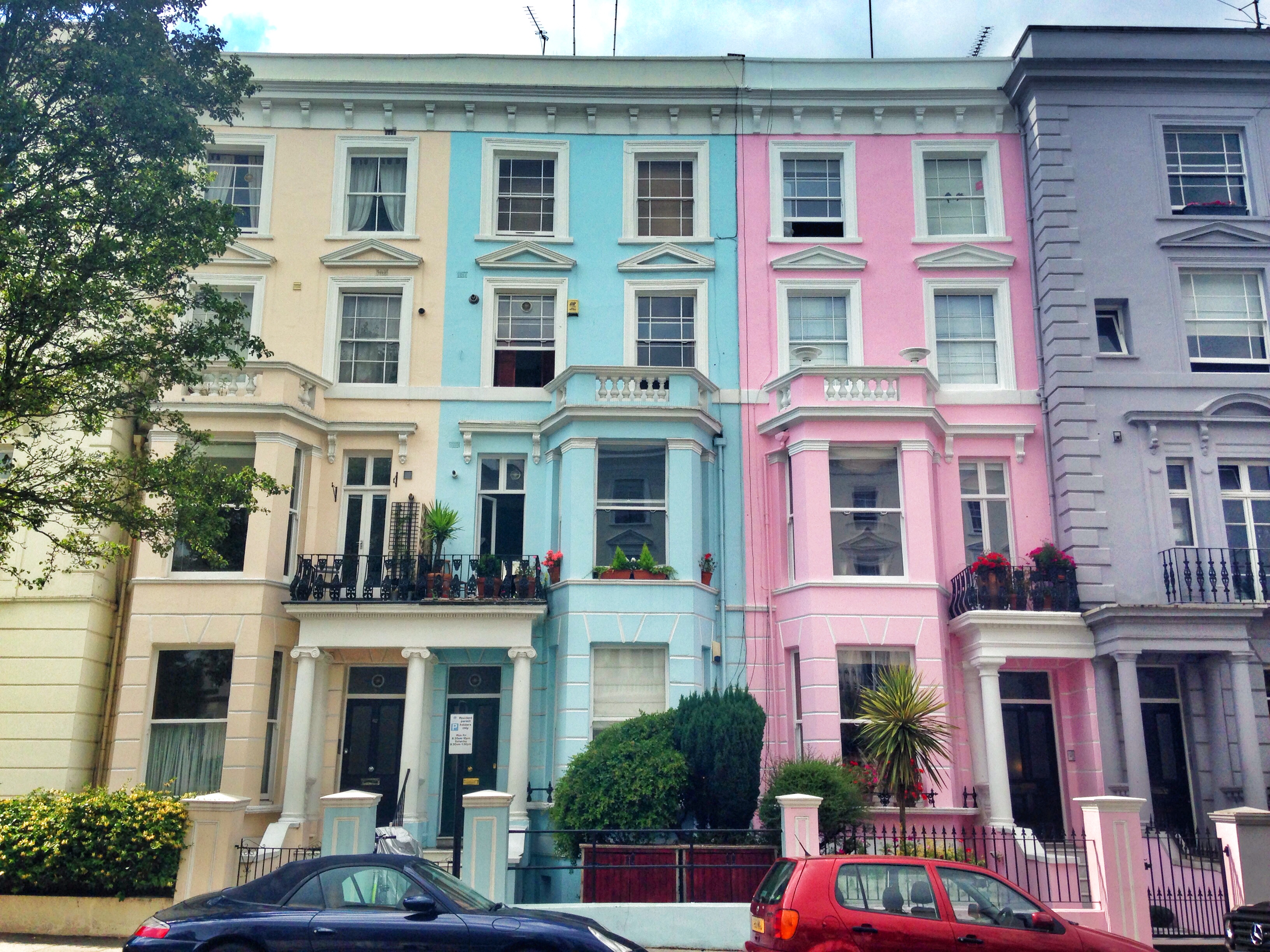 Notting Hill, colourful houses