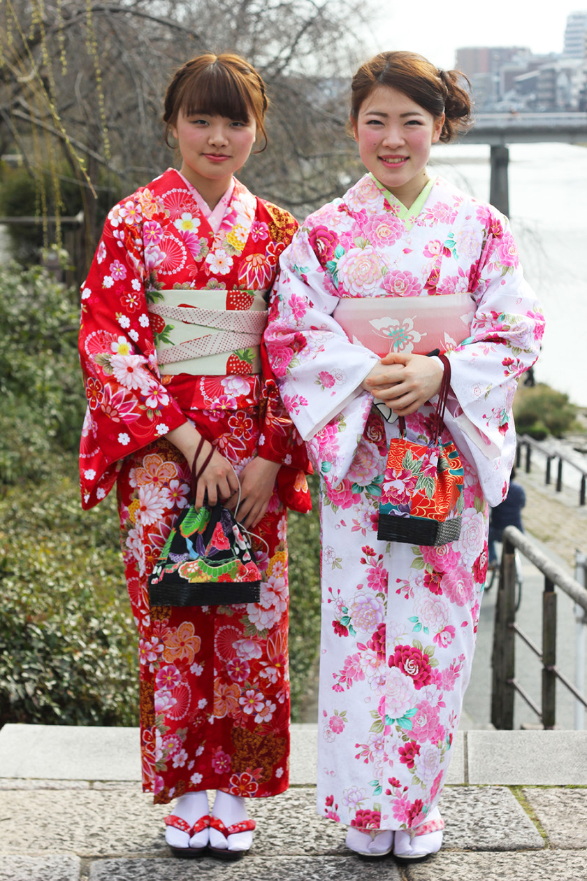 Japanese girls wearing kimonos in Kyoto