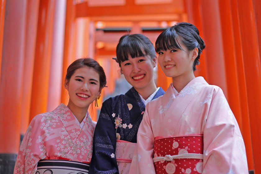 Beautiful Japanese girls in Kyoto