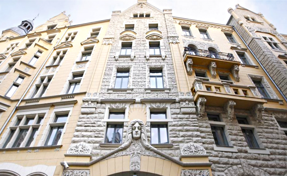 The art nouveau facade of Neiburgs Hotel in Riga