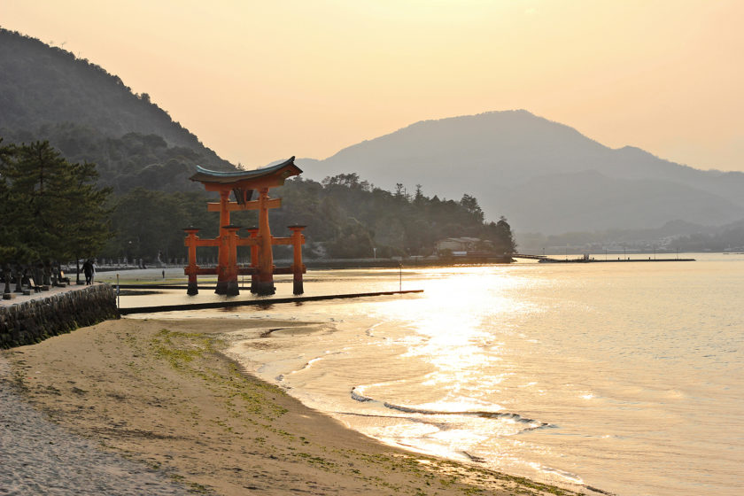 A day-trip from Hiroshima to Miyajima - how to get there and what to see and do
