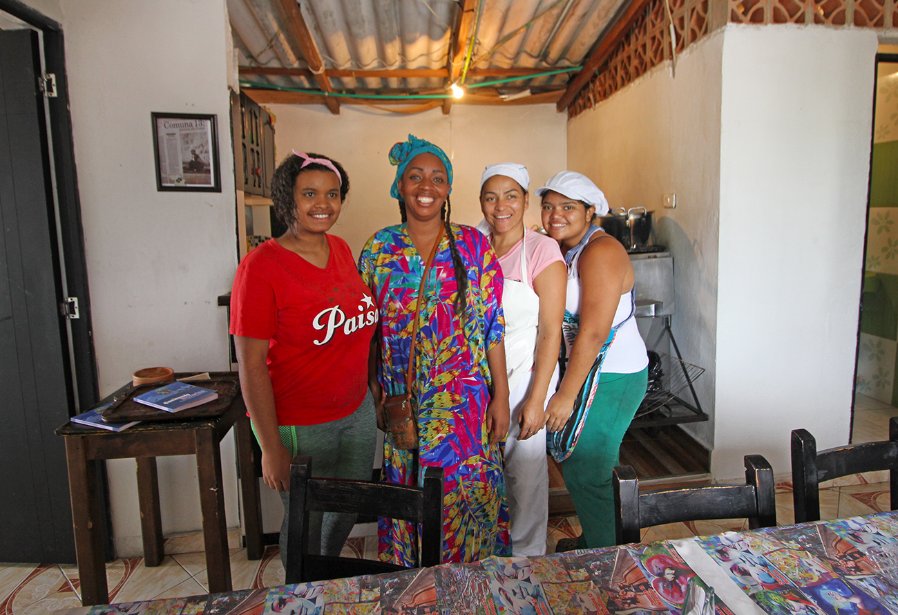 Restaurant Berracas de la 13 - translating to the restaurant of strong women of Comuna 13